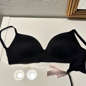 Victoria's Secret Sleek Black Bra